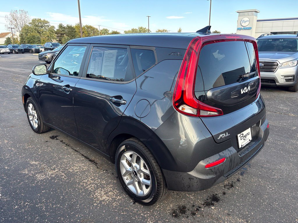 Used 2022 Kia Soul LX w/ Technology Package FWD image 5