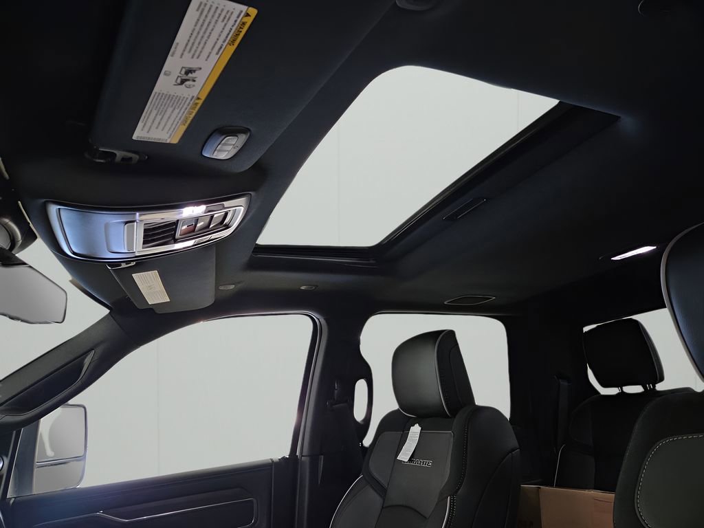 New 2026 RAM 2500 Laramie AWD/4WD image 20