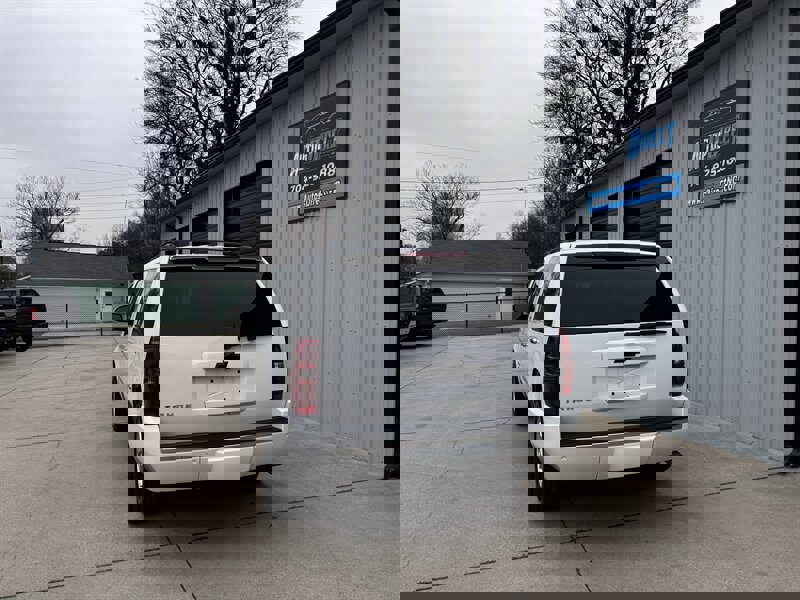 Used 2011 Chevrolet Tahoe LTZ image 16