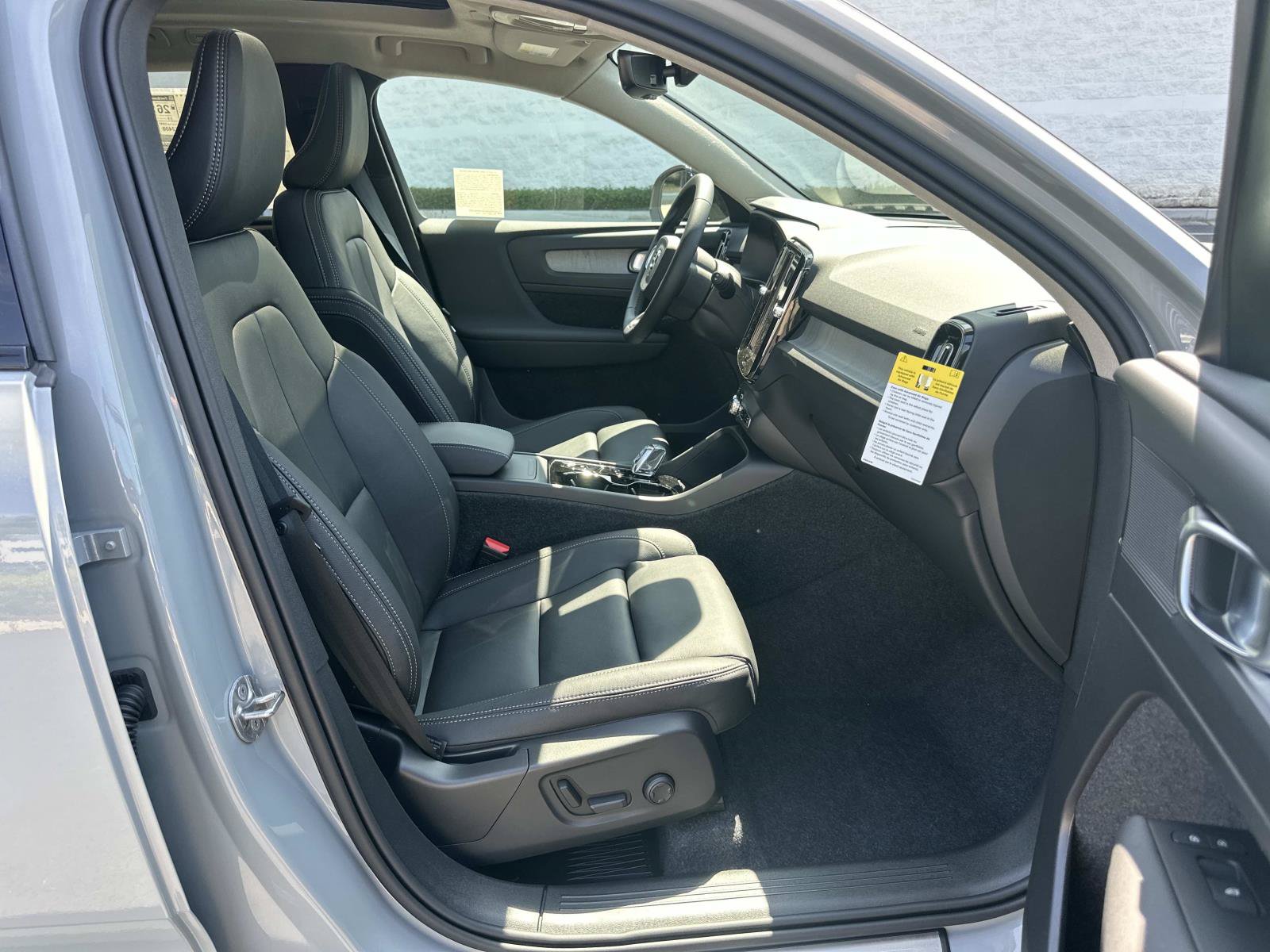 New 2026 Volvo XC40 B5 Plus w/ Protection Package Premier AWD/4WD image 20
