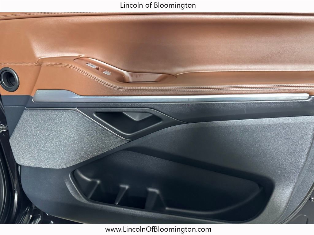 Certified 2025 Lincoln Navigator Reserve image 18