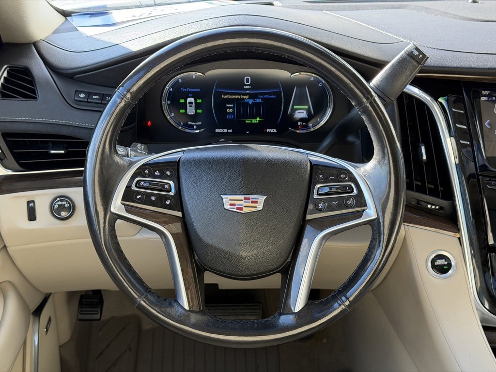 Used 2018 Cadillac Escalade Luxury image 18