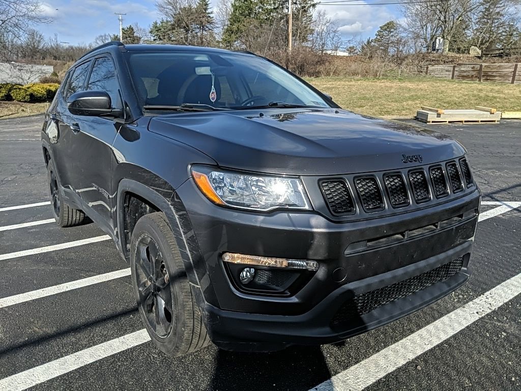 Used 2020 Jeep Compass Latitude image 3