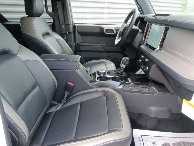 New 2026 Ford Bronco Outer Banks AWD/4WD image 32