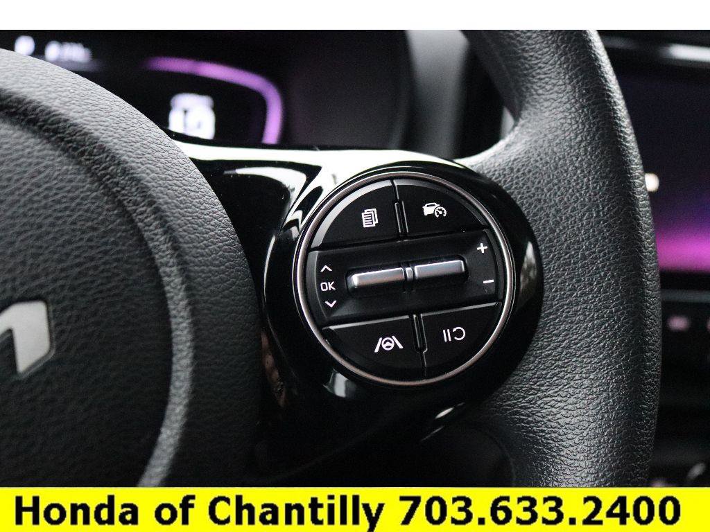 Used 2023 Kia Soul S image 13