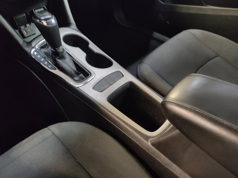 Used 2018 Chevrolet Cruze LS FWD image 26