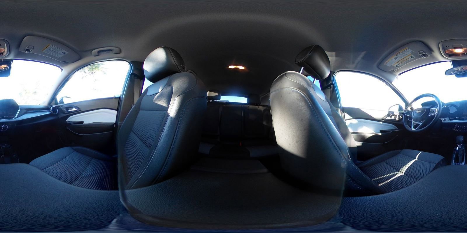 Used 2025 Chevrolet Trax LT w/ LT Convenience Package image 42