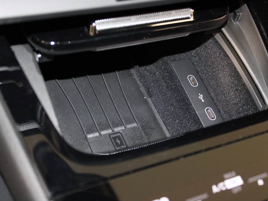 Certified 2026 Porsche Cayenne Coupe image 29