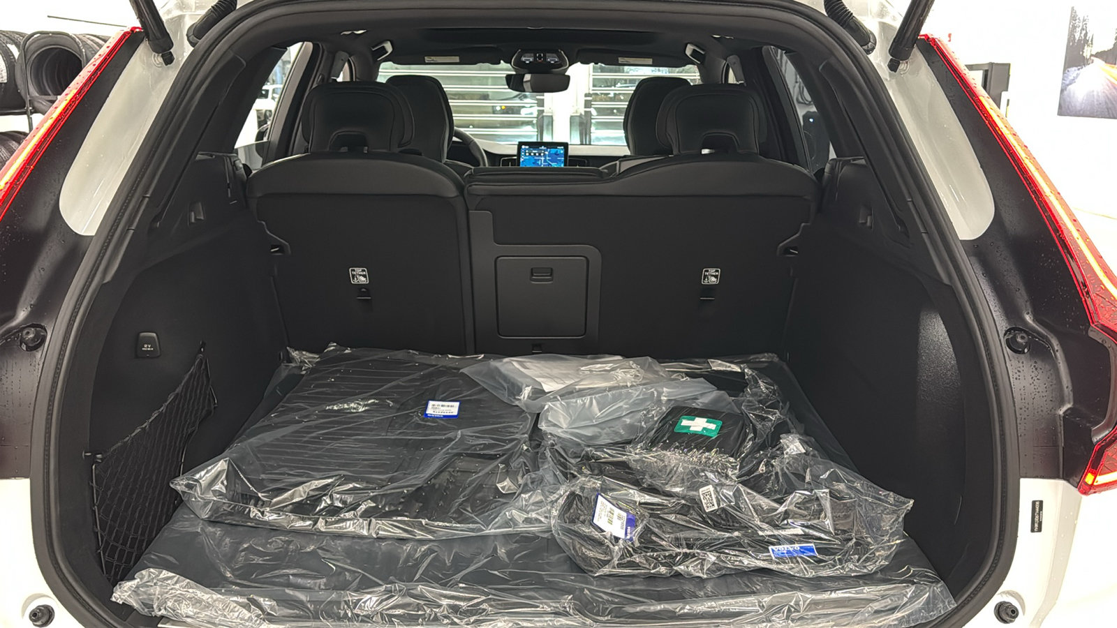New 2026 Volvo XC60 B5 Ultra w/ Protection Package Premier AWD/4WD image 29