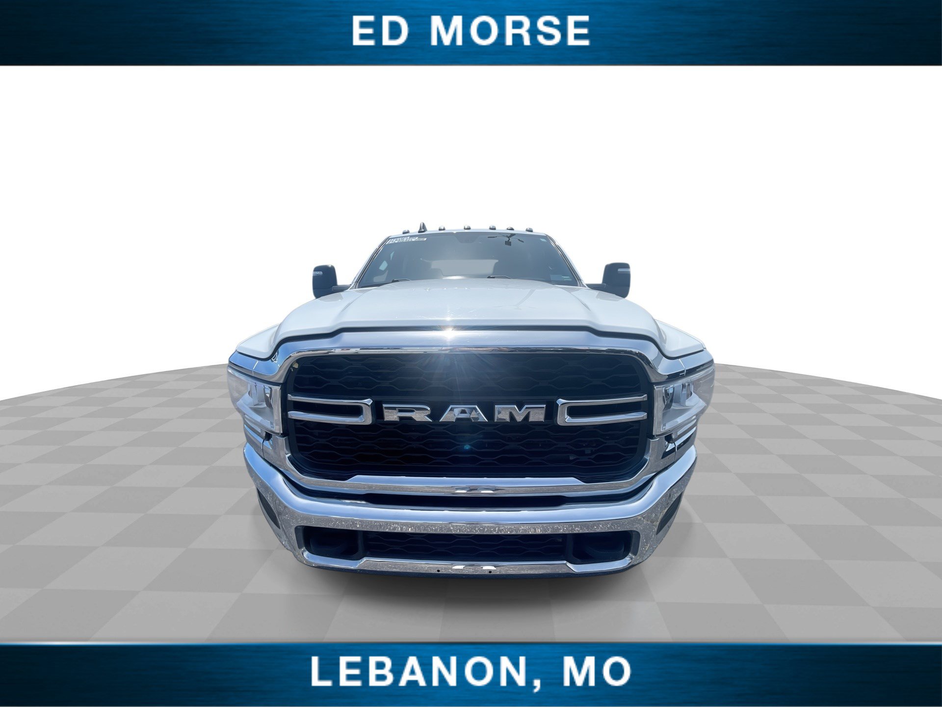 Used 2024 RAM 2500 Tradesman w/ Chrome Appearance Group AWD/4WD image 3