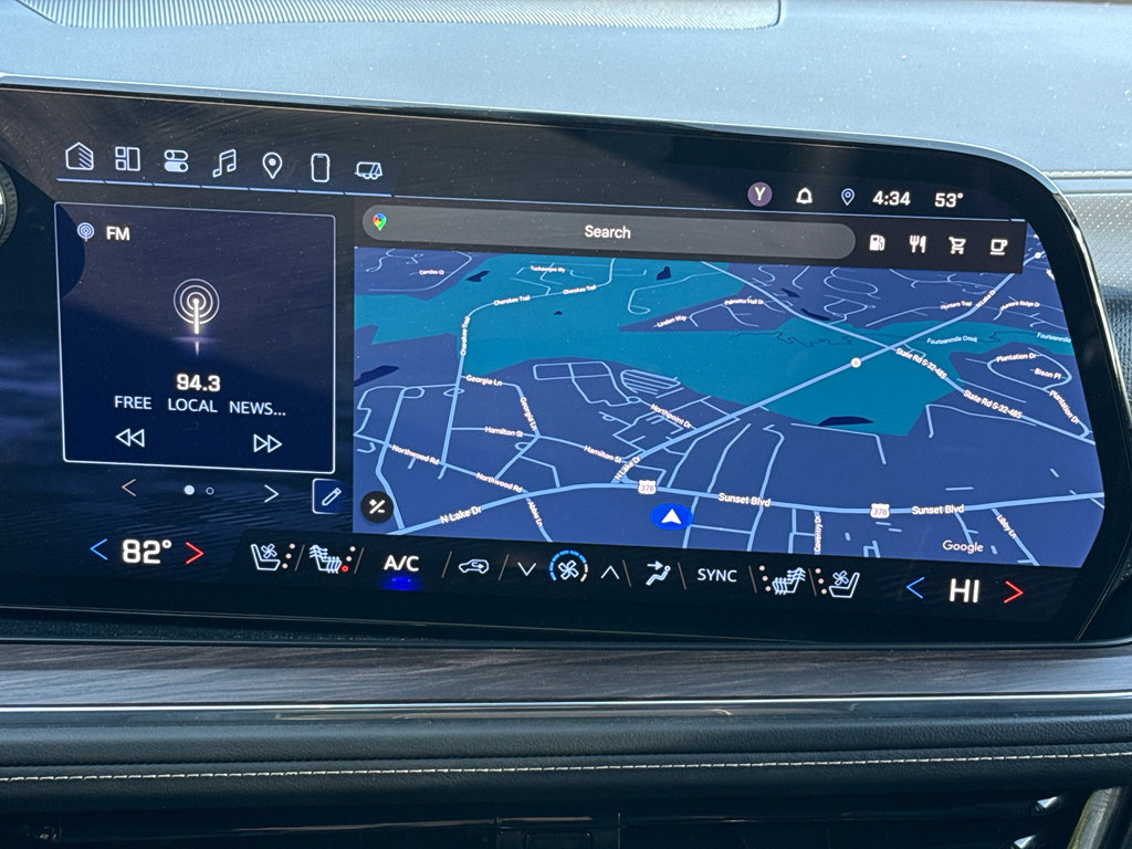 Used 2025 Chevrolet Suburban Premier image 25