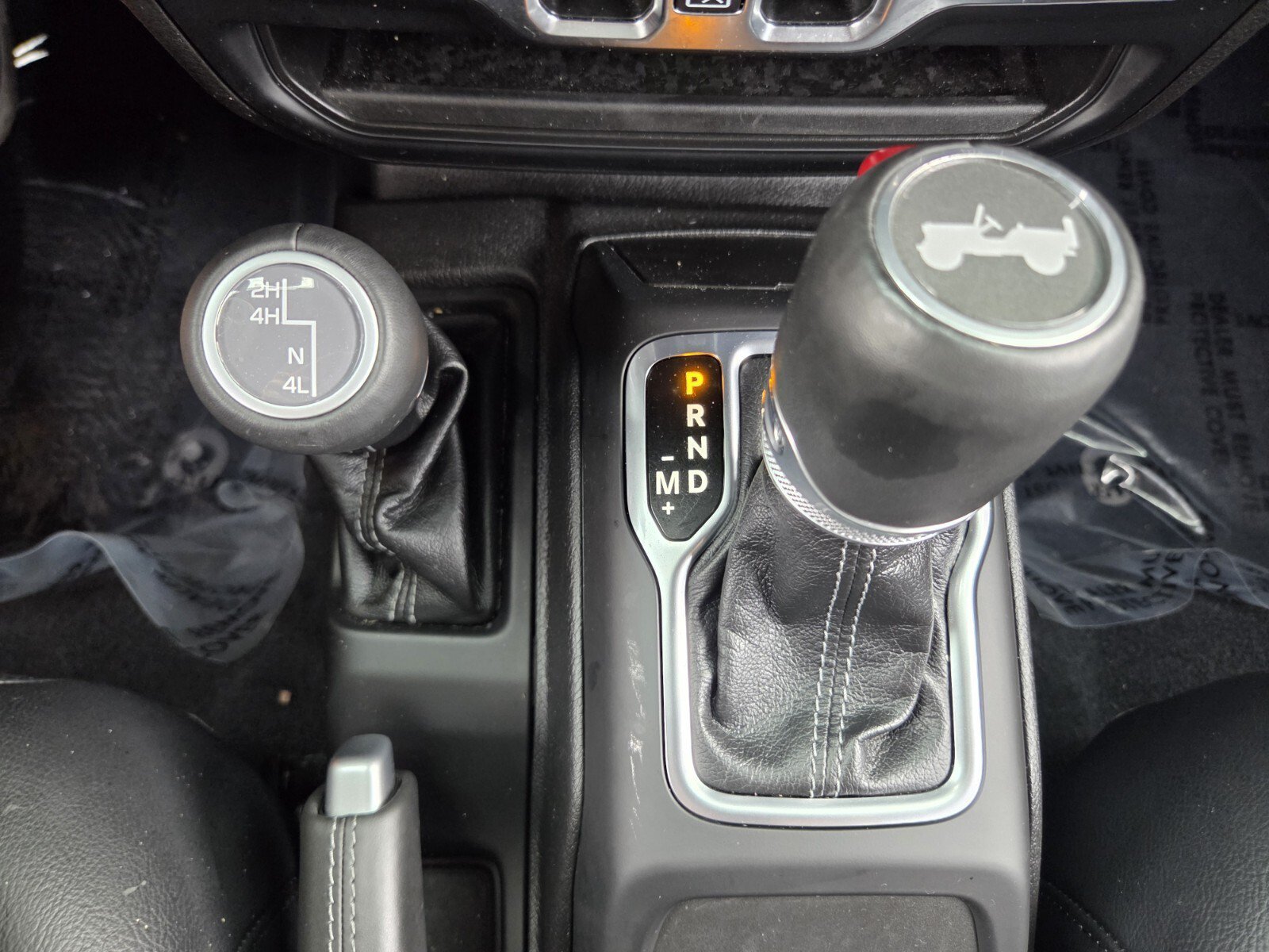 Used 2025 Jeep Wrangler Unlimited Sahara w/ Safety Group AWD/4WD image 27