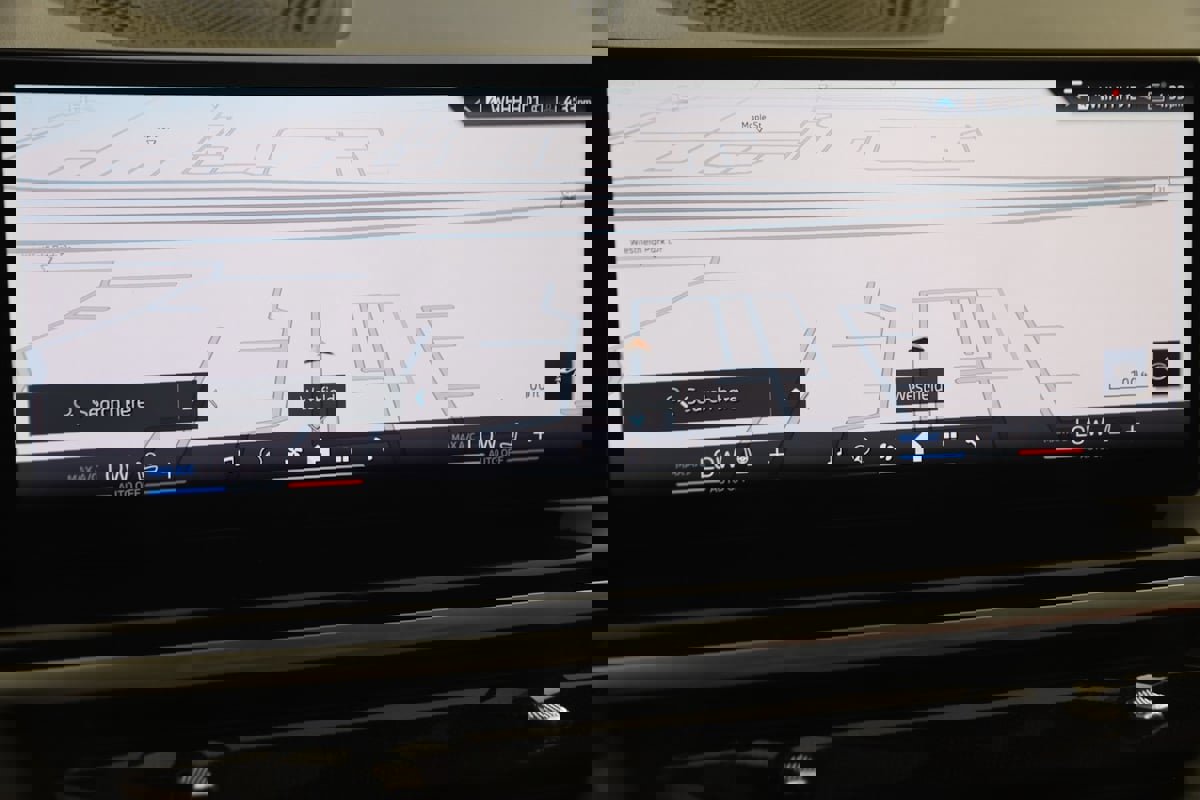 Used 2024 BMW X6 xDrive40i image 9