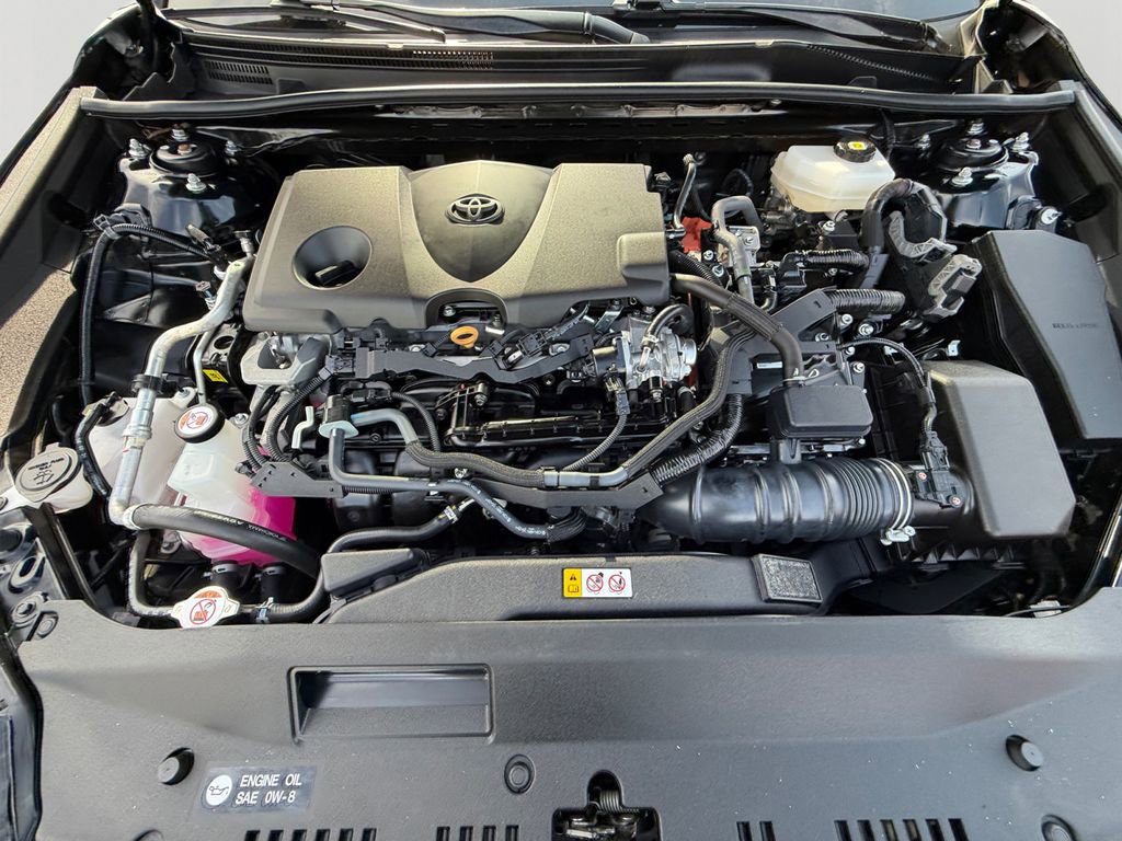 Used 2025 Toyota Camry LE image 9
