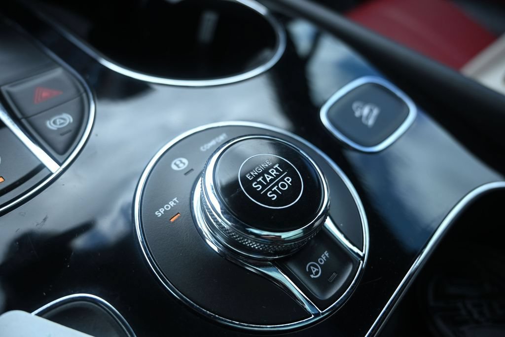 Used 2020 Bentley Bentayga AWD/4WD image 31