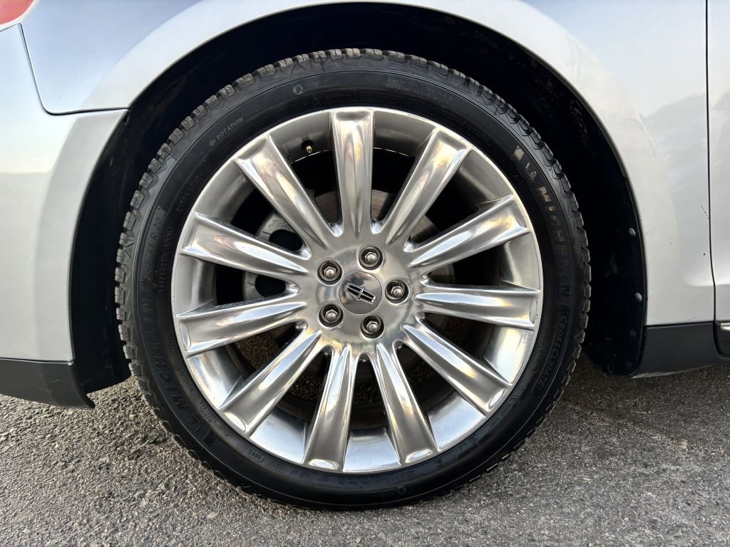 Used 2010 Lincoln MKS AWD image 29