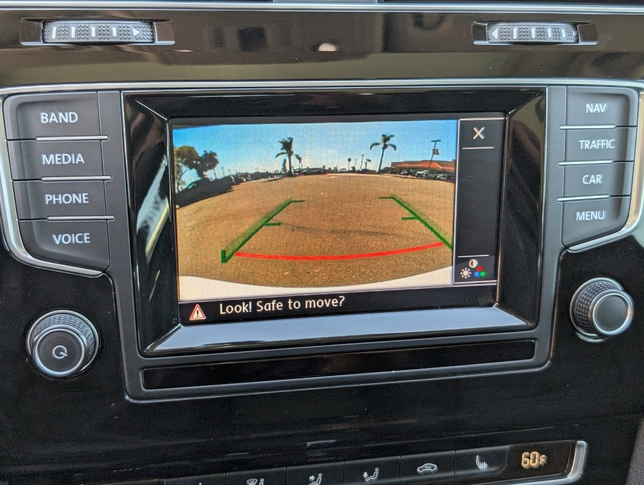 Used 2015 Volkswagen Golf TDI SEL FWD image 6