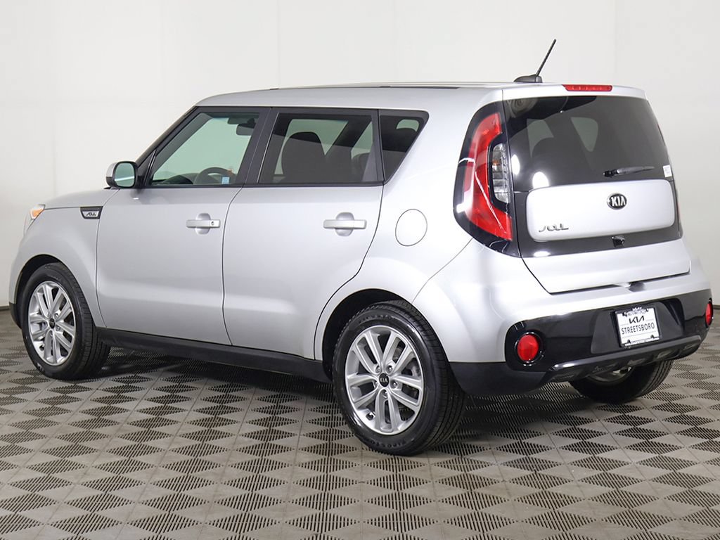 Used 2017 Kia Soul + FWD image 6
