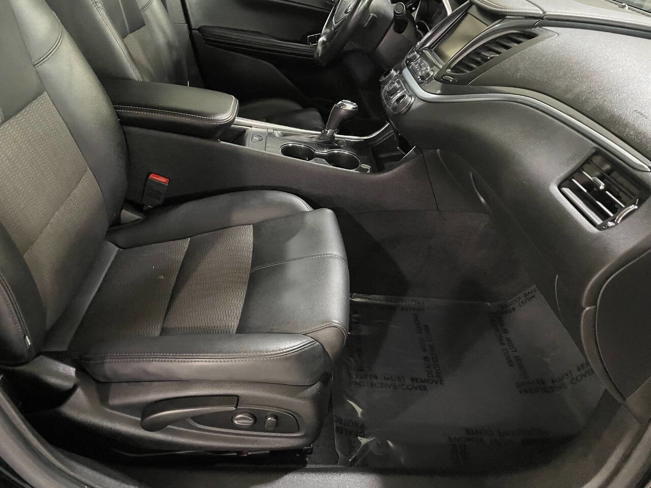 Used 2020 Chevrolet Impala LT image 26
