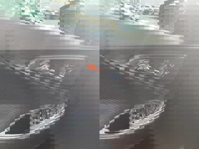 Used 2023 Chevrolet Malibu LT image 17