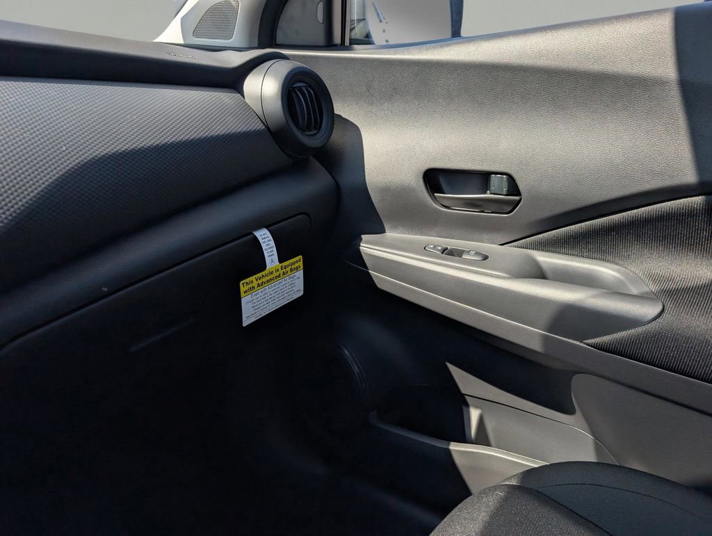 New 2025 Nissan Kicks Play S image 29