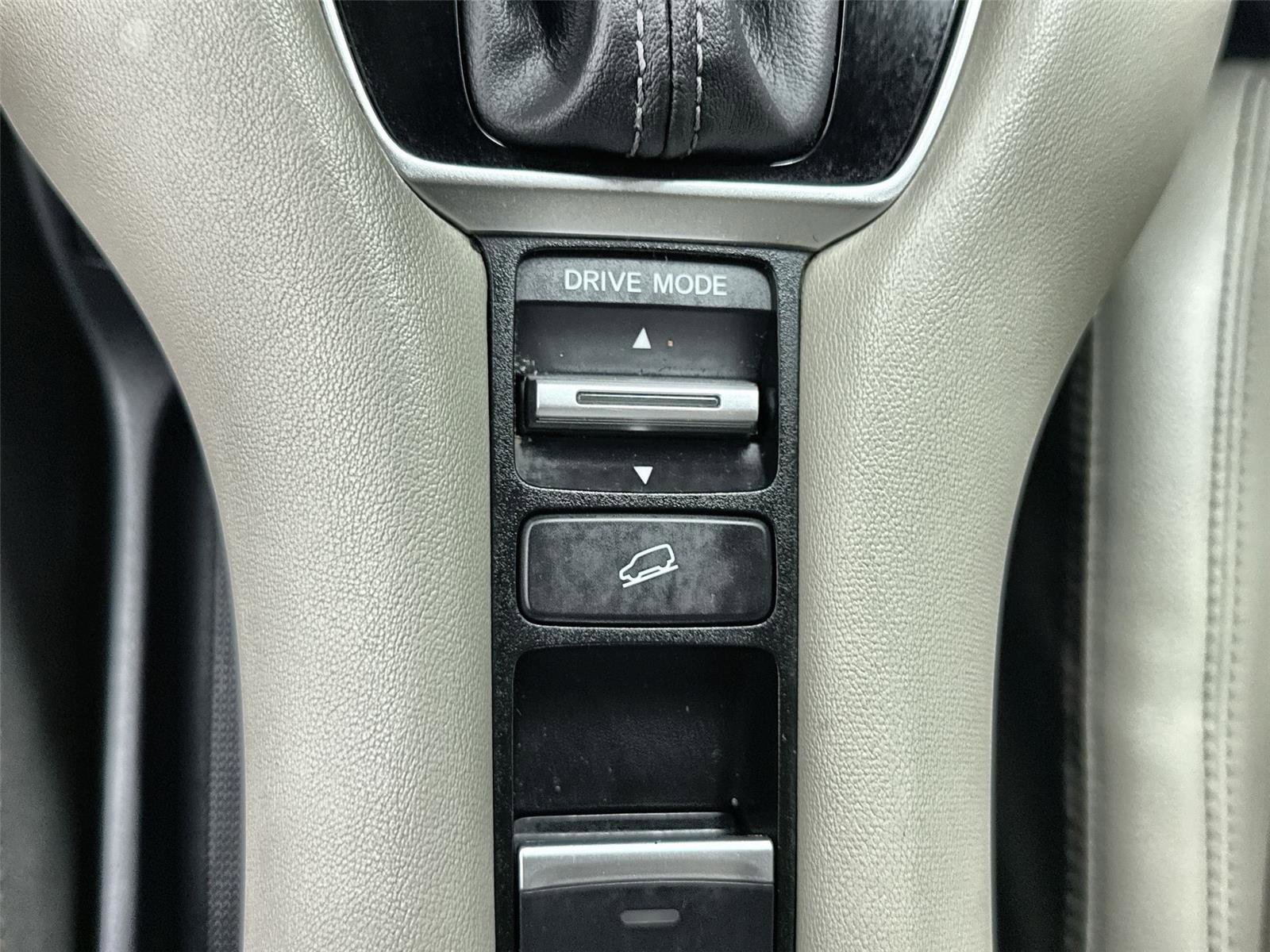 Used 2023 Honda HR-V EX-L image 20