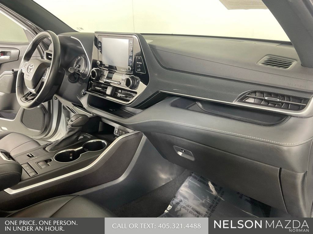 Used 2022 Toyota Highlander XSE FWD image 36
