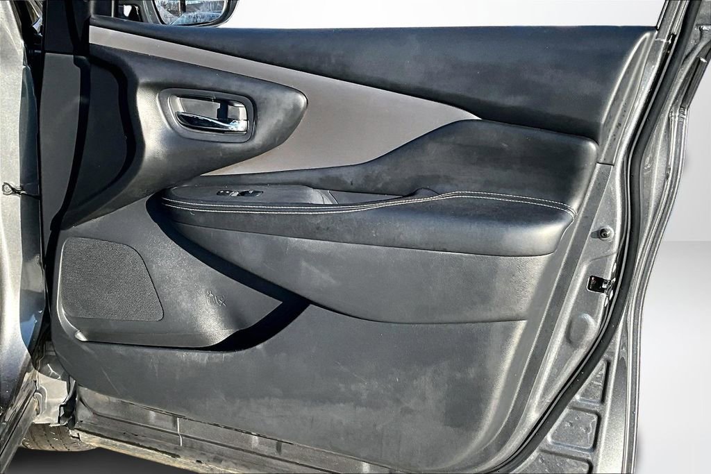 Used 2022 Nissan Murano SV image 26