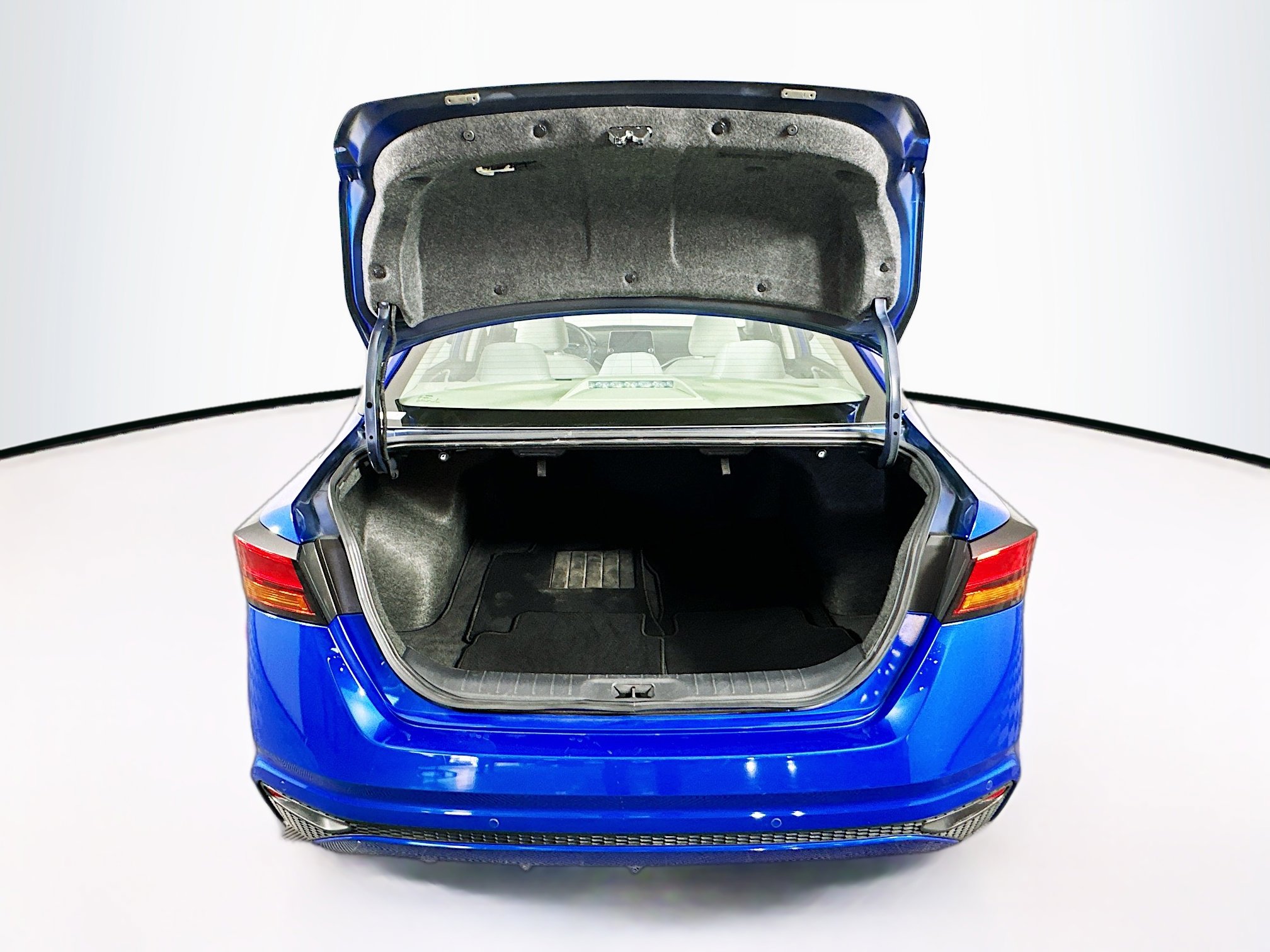 Used 2025 Nissan Altima 2.5 SV image 27