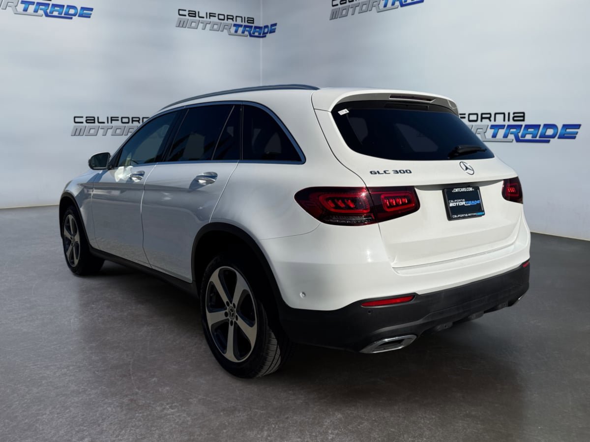 Used 2022 Mercedes-Benz GLC 300 w/ Premium Package Lite image 7
