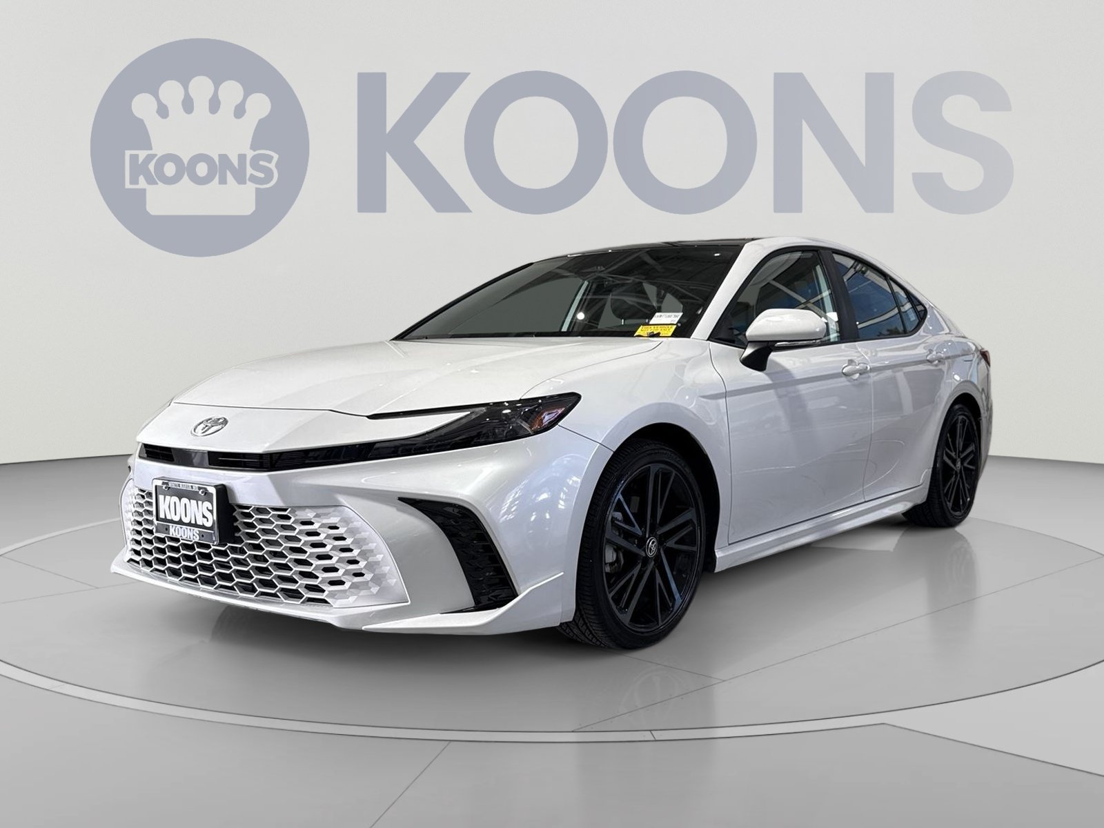 Used 2026 Toyota Camry XSE FWD image 5