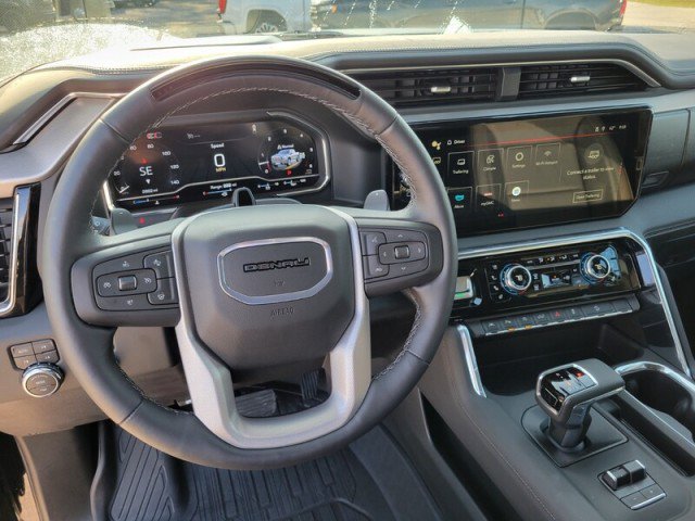 Used 2025 GMC Sierra 1500 Denali w/ Technology Package AWD/4WD image 15