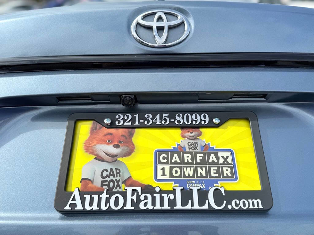 Used 2021 Toyota Corolla LE image 6