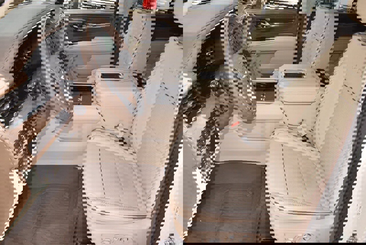 Used 2024 GMC Yukon Denali image 13