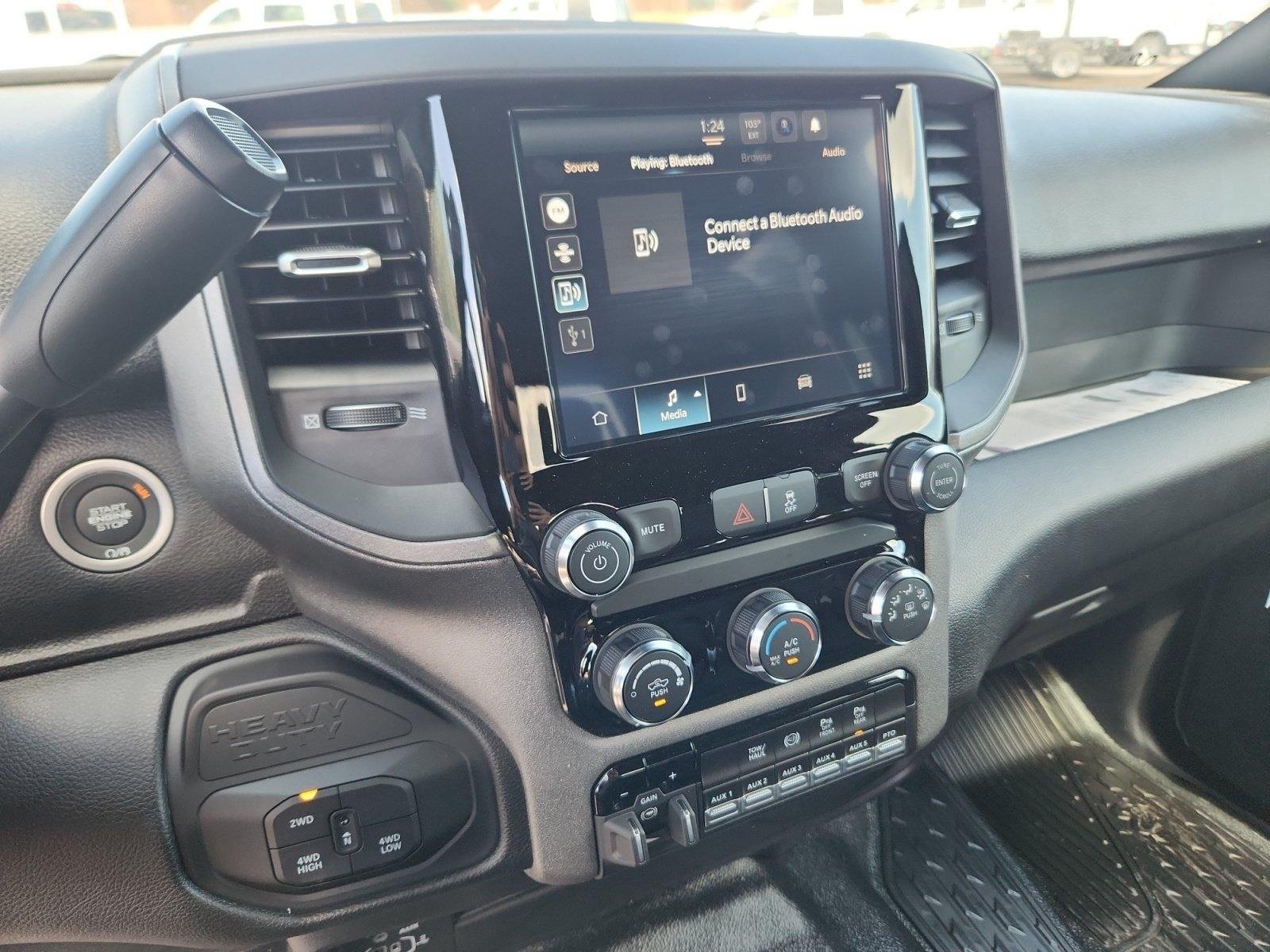 New 2025 RAM 5500 Tradesman AWD/4WD image 13