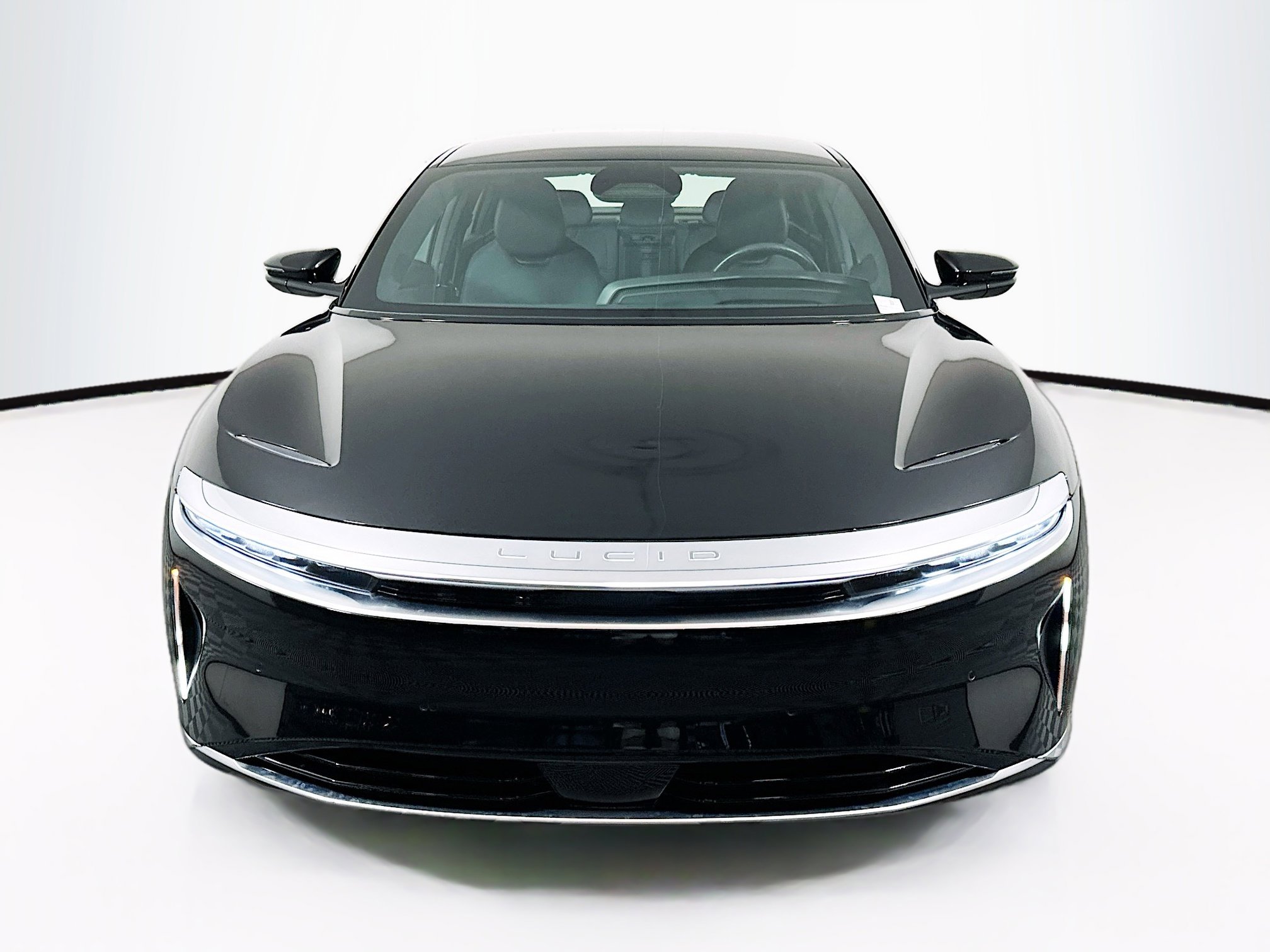 Used 2024 Lucid Air Pure RWD image 2