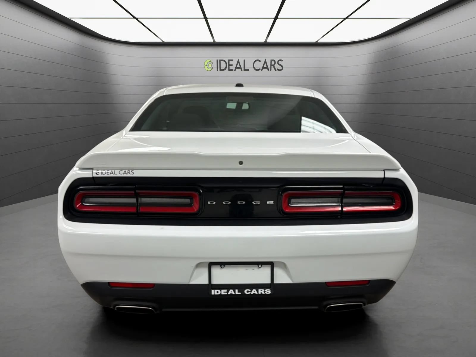 Used 2020 Dodge Challenger SXT RWD image 6