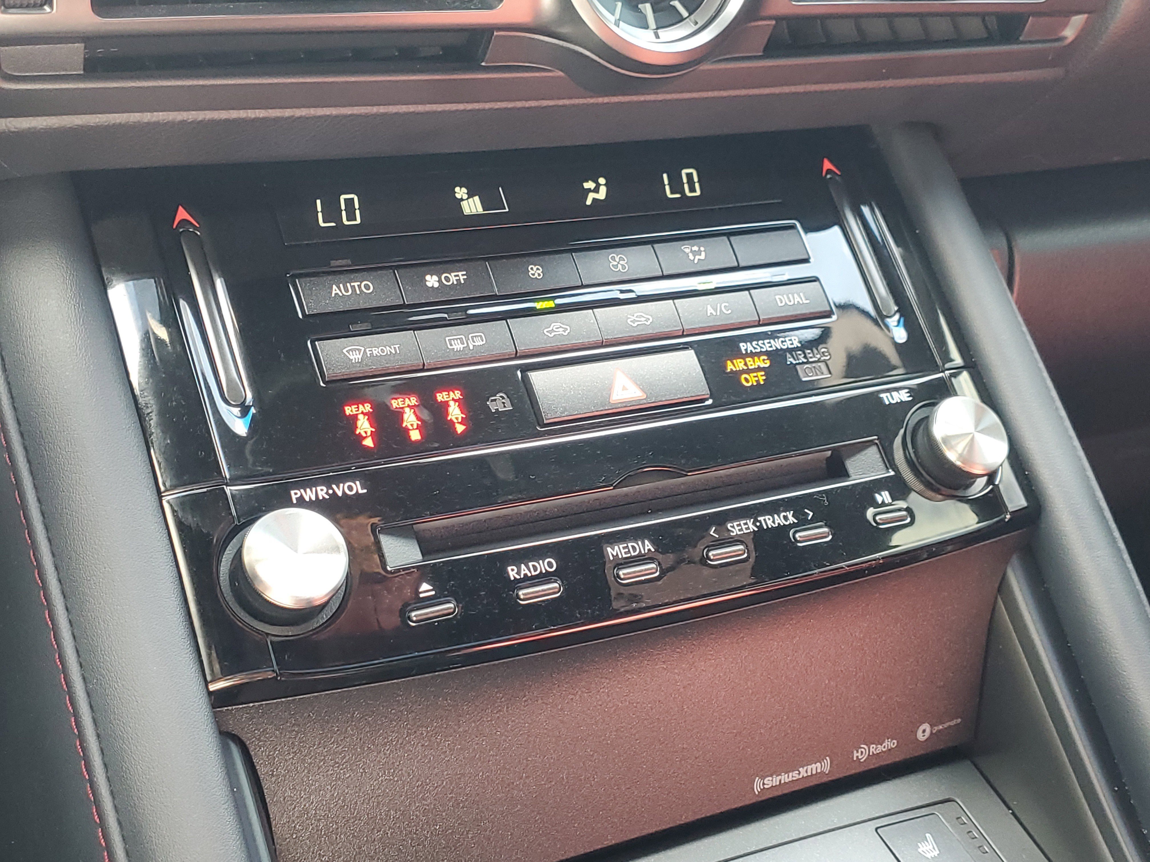 Used 2025 Lexus IS 300 w/ Premium Package image 32