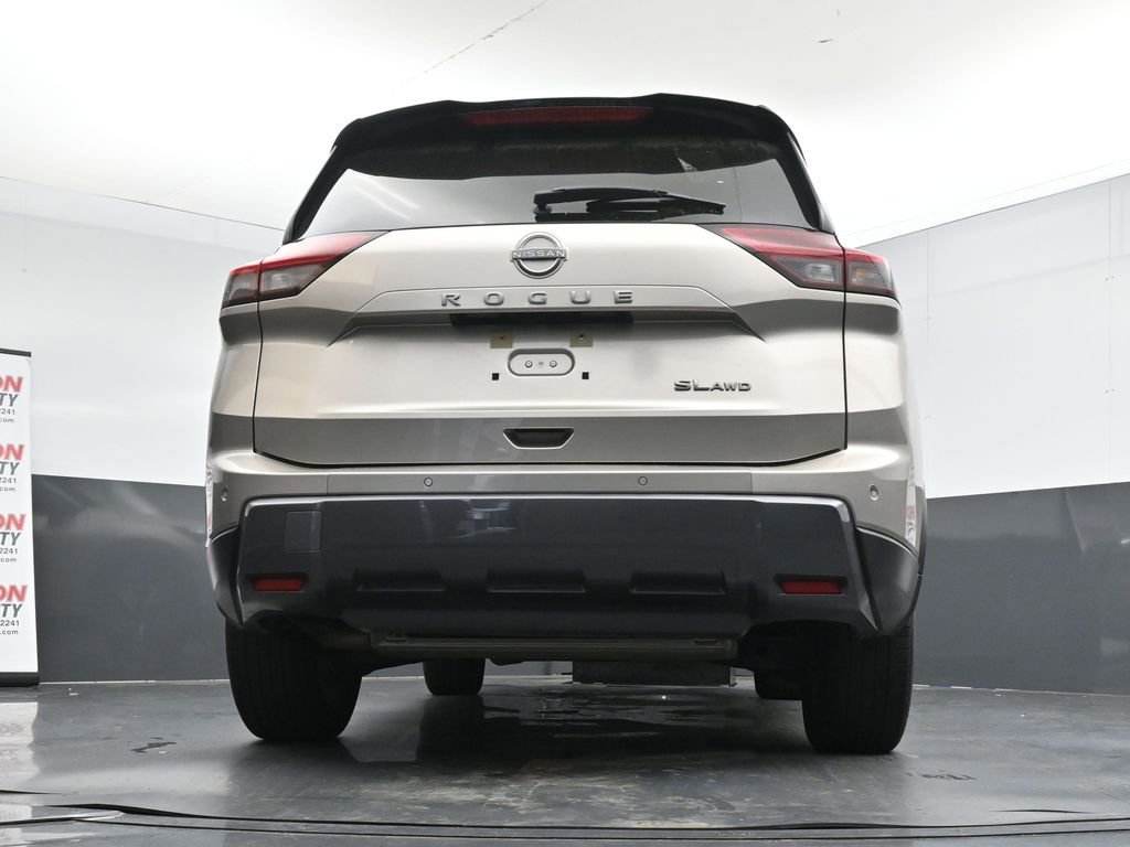 Used 2024 Nissan Rogue SL image 38