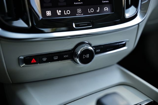 Used 2024 Volvo S60 B5 Core image 35