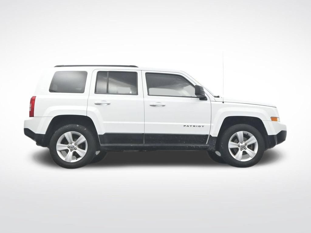 Used 2014 Jeep Patriot Sport w/ Power Value Group AWD/4WD image 38