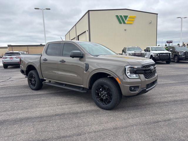 Used 2025 Ford Ranger XLT AWD/4WD image 3