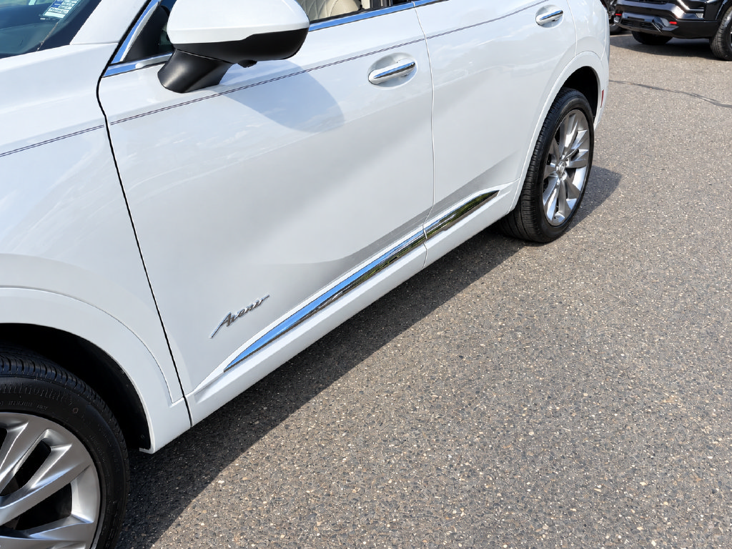 Used 2023 Buick Envision Avenir AWD/4WD image 10