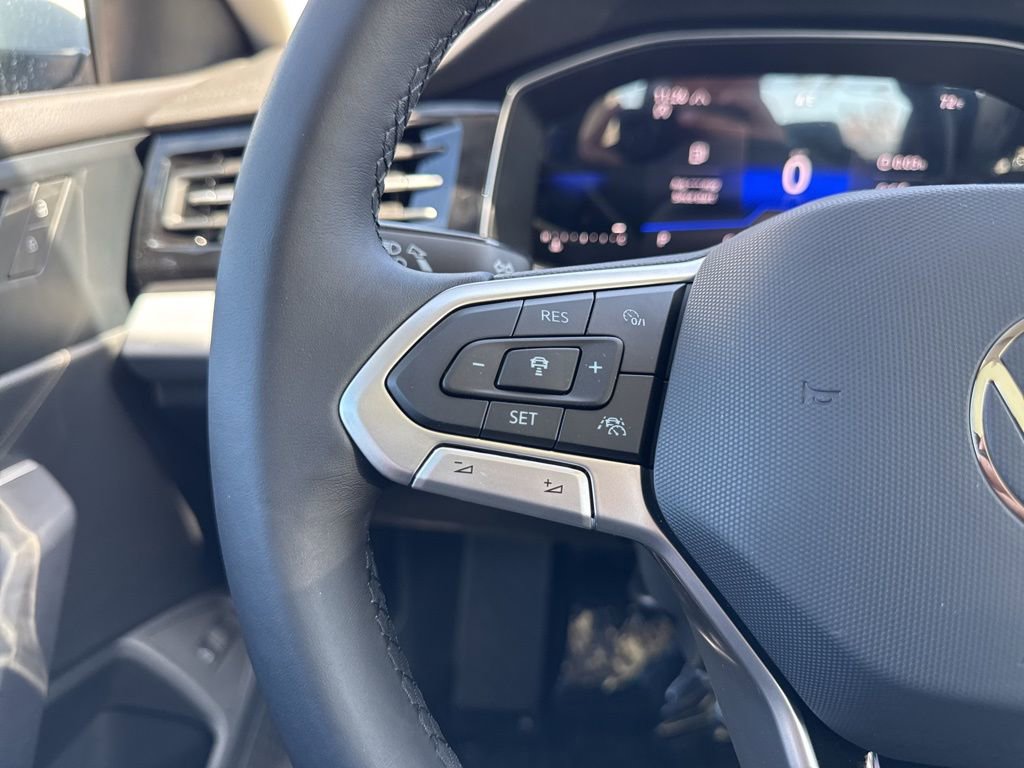 New 2025 Volkswagen Jetta SE image 32