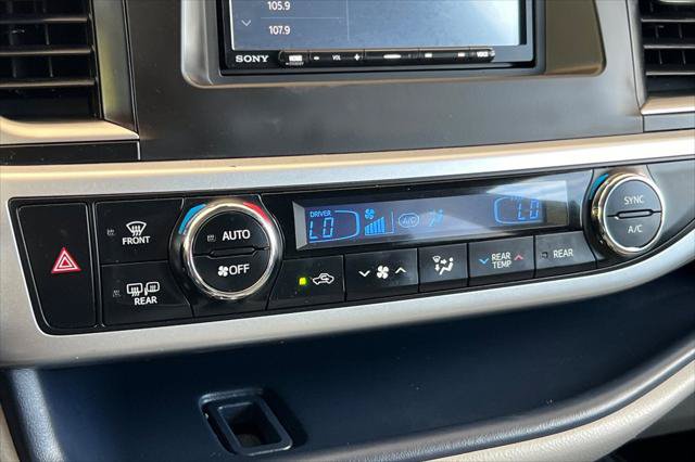 Certified 2019 Toyota Highlander Plus FWD image 23