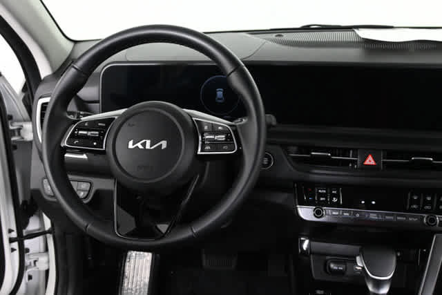 Used 2025 Kia Seltos EX image 3