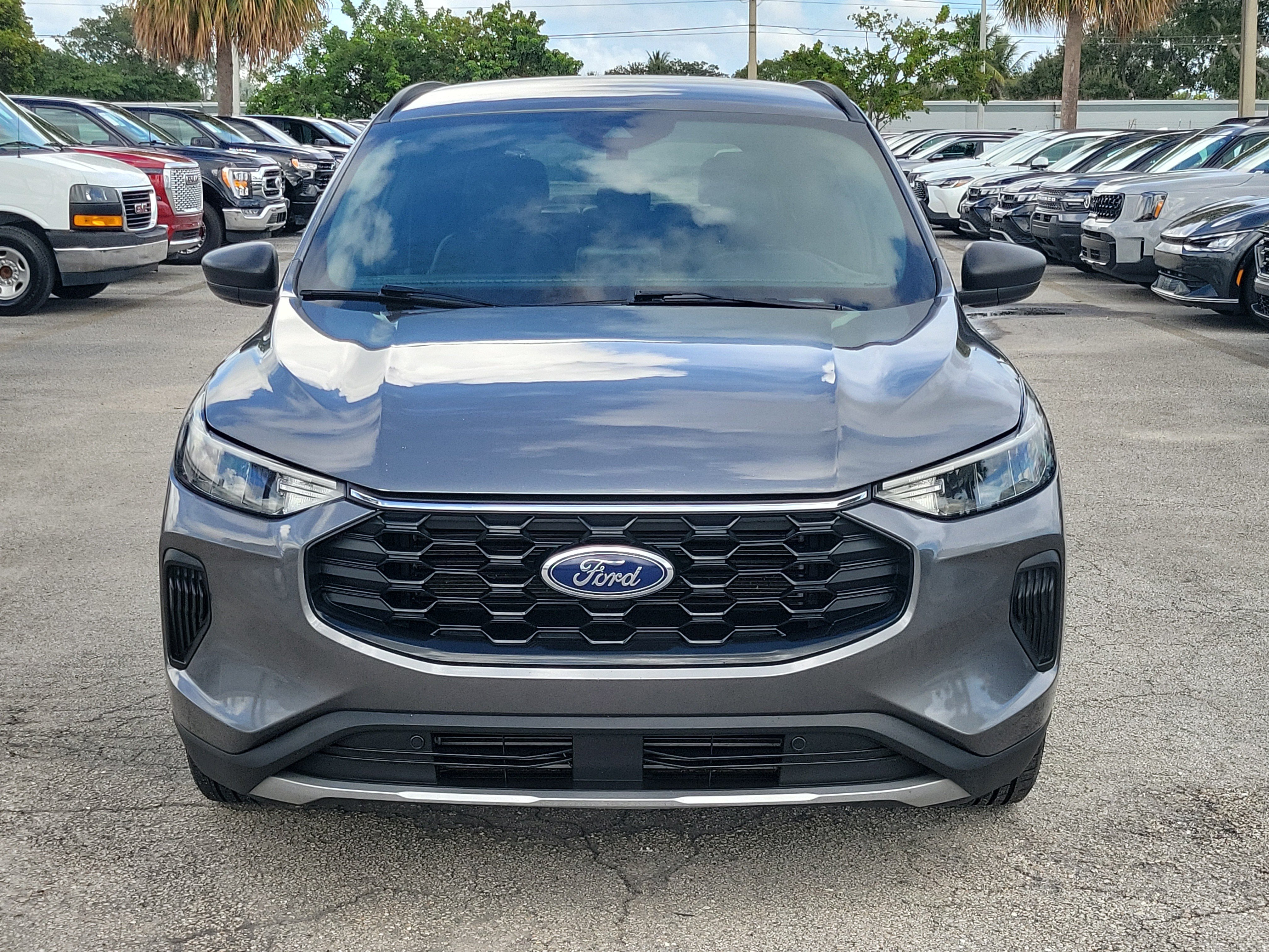 Used 2025 Ford Escape ST-Line FWD image 5