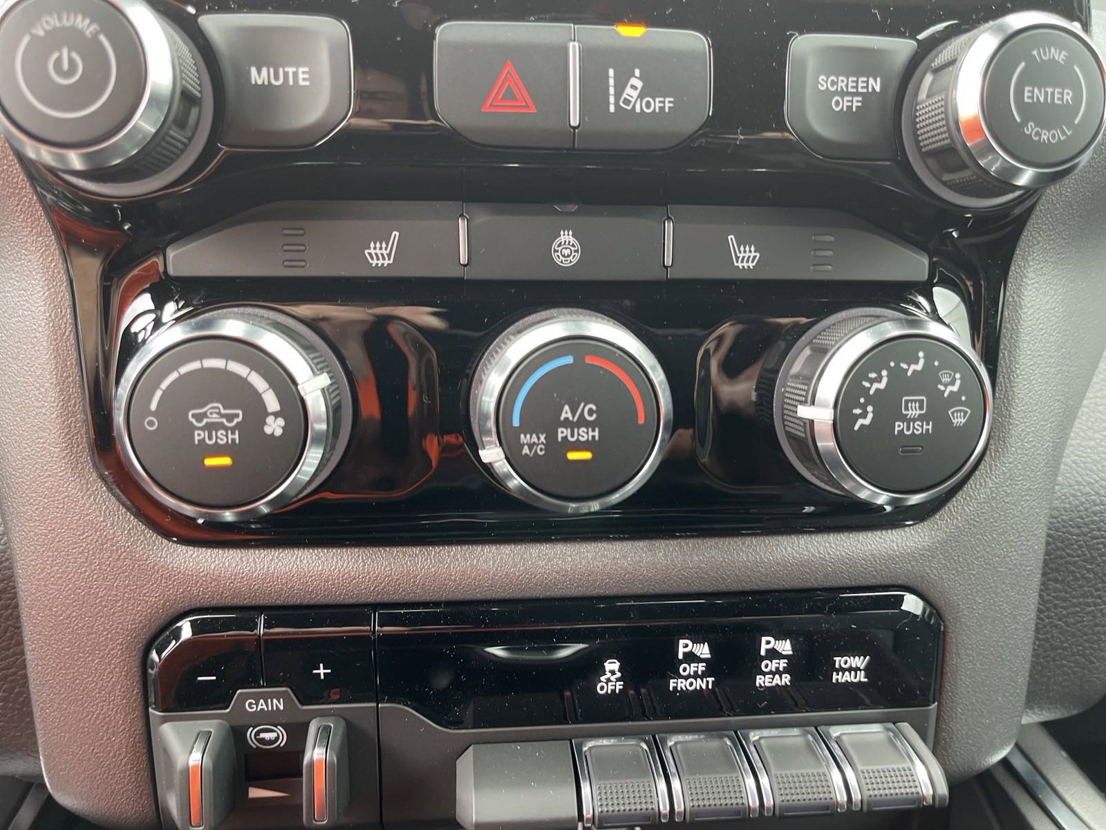 New 2025 RAM 1500 Big Horn image 23