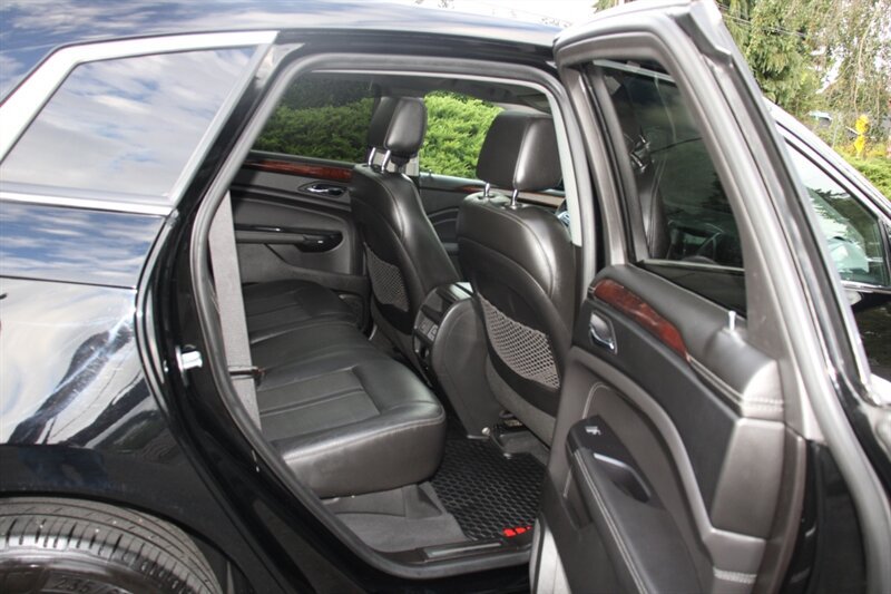 Used 2016 Cadillac SRX Luxury w/ Driver Awareness Package AWD/4WD image 6