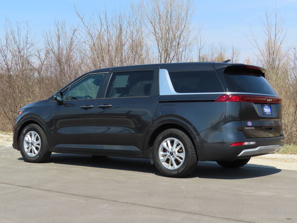 Used 2023 Kia Carnival LX FWD image 21